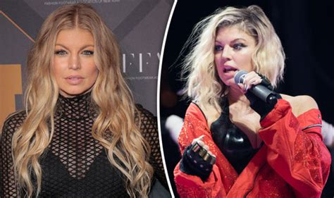 fergie topless|Fergie strips completely naked and poses for a cheeky snap as。